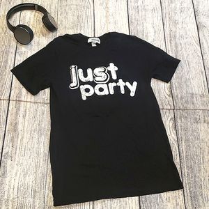 Chelsea Blake "just party" t-shirts size medium